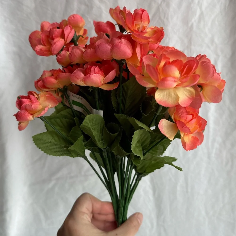 Vibrant Coral Pink Ranunculus Bouquet – Realistic Artificial Floral Arrangement